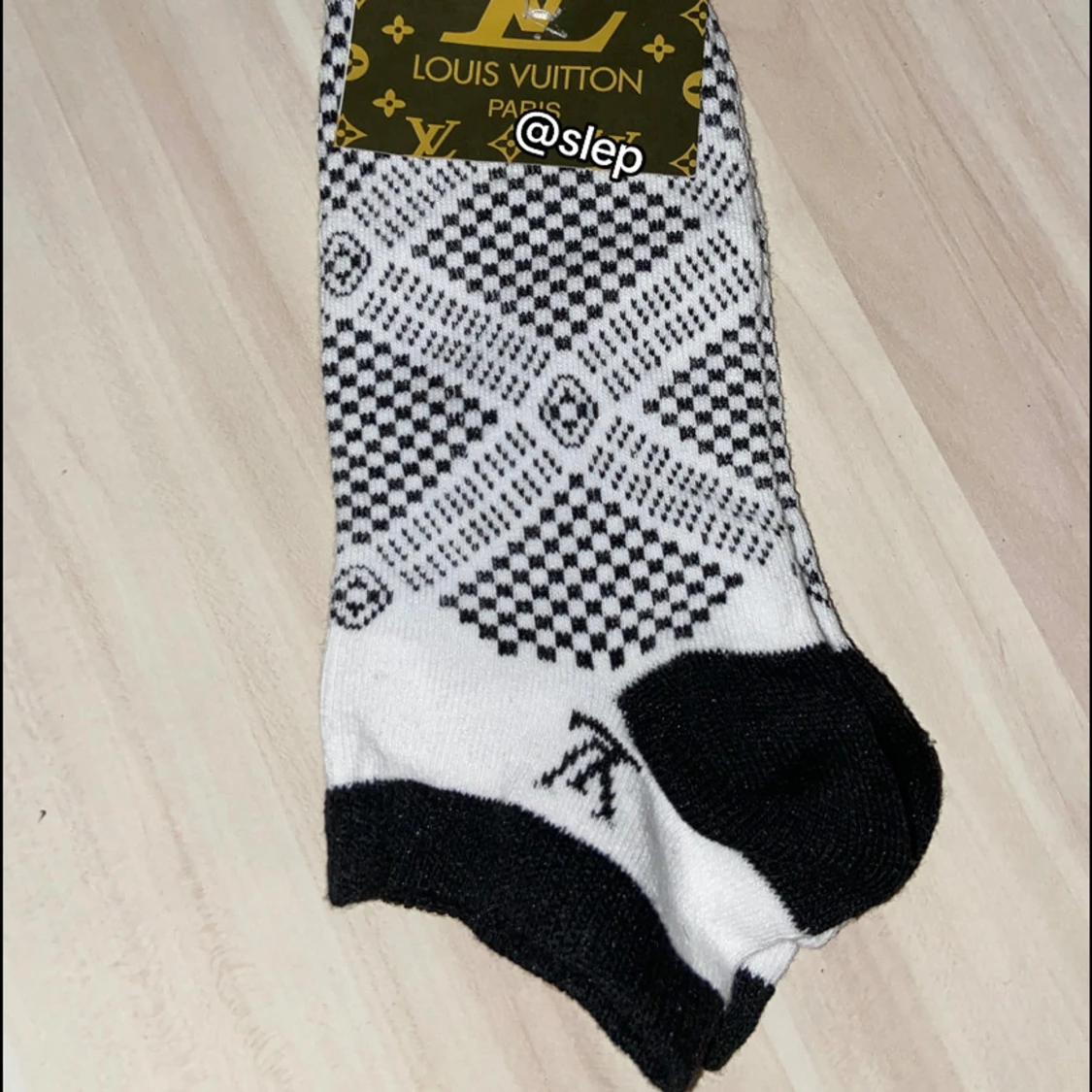 Louis Vuitton vita strumpor strompor