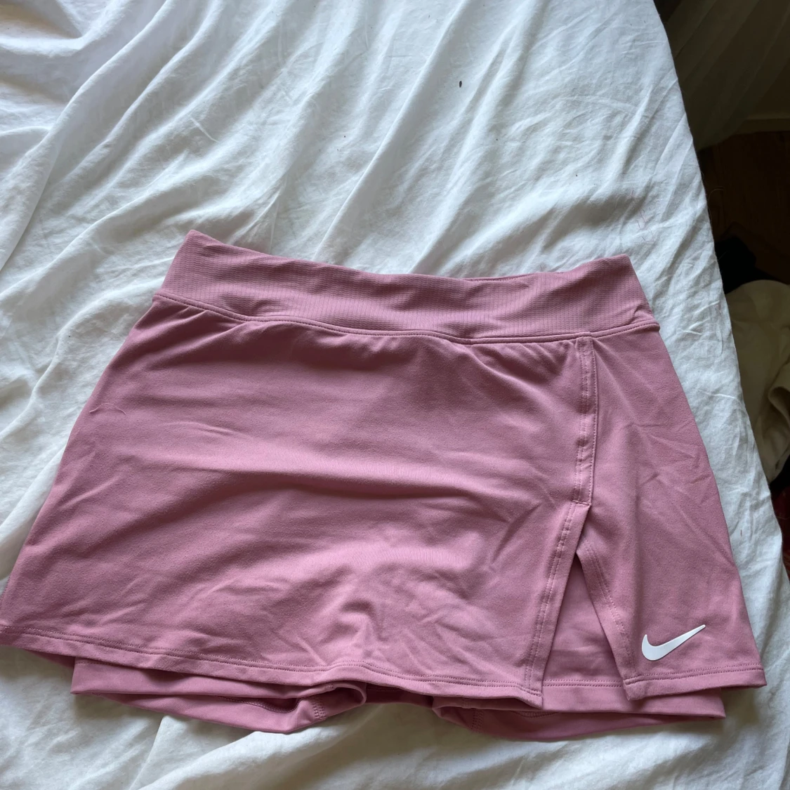 Rosa tenniskjol från Nike Dri-Fit