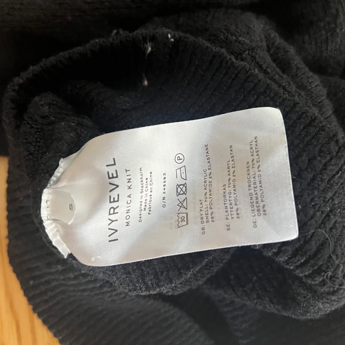 Svart omlottstickad tröja Ivyrevel - 4