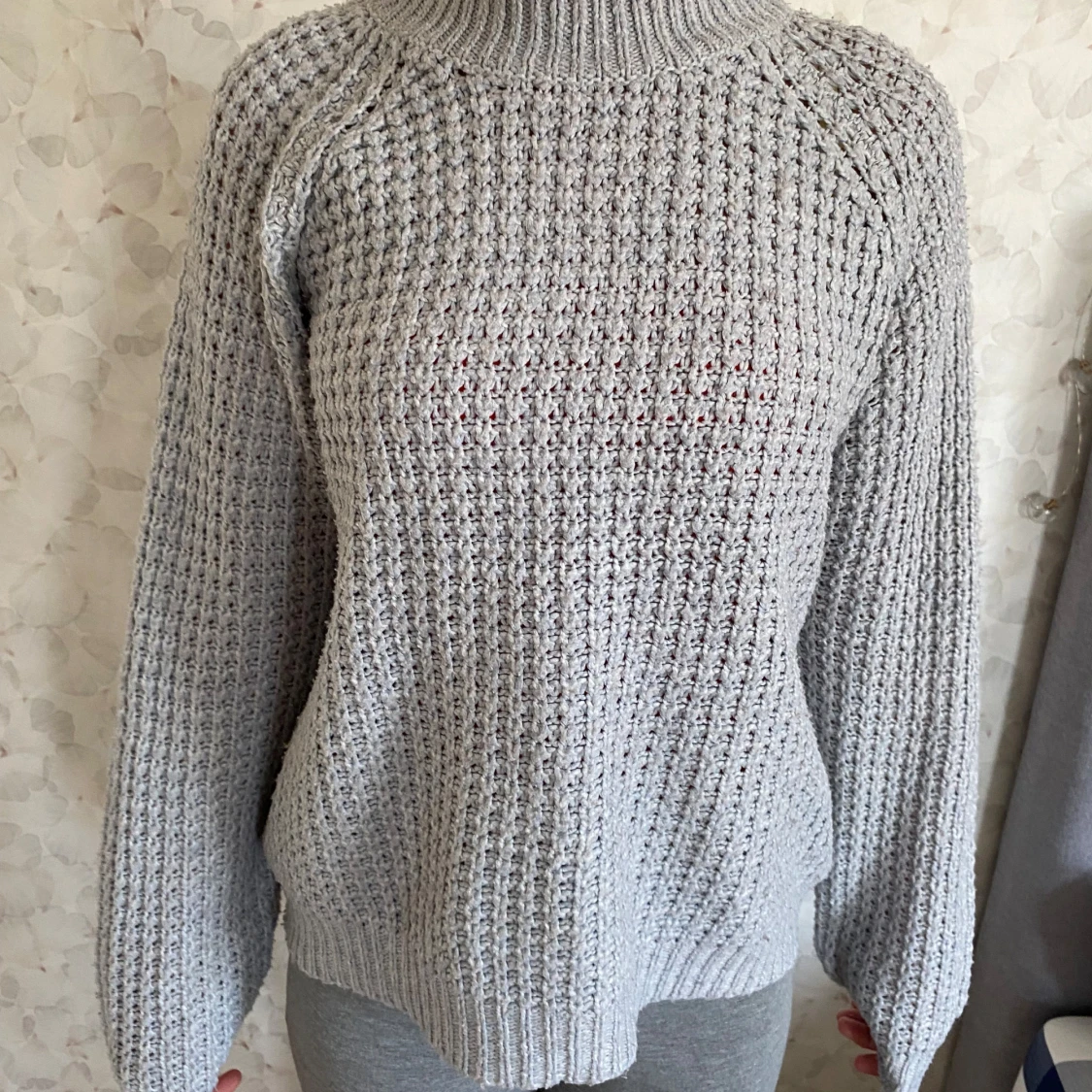 Blå stickad polotröja från 157