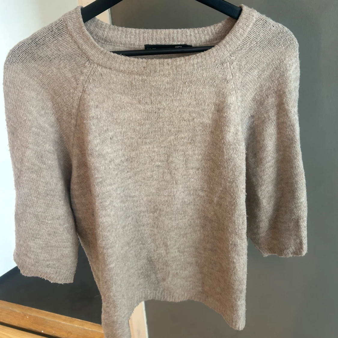 Beige stickad tröja från lager 157 - 1