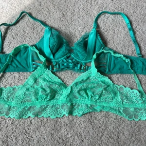 2st bralette/bh - Båda i fint skick 