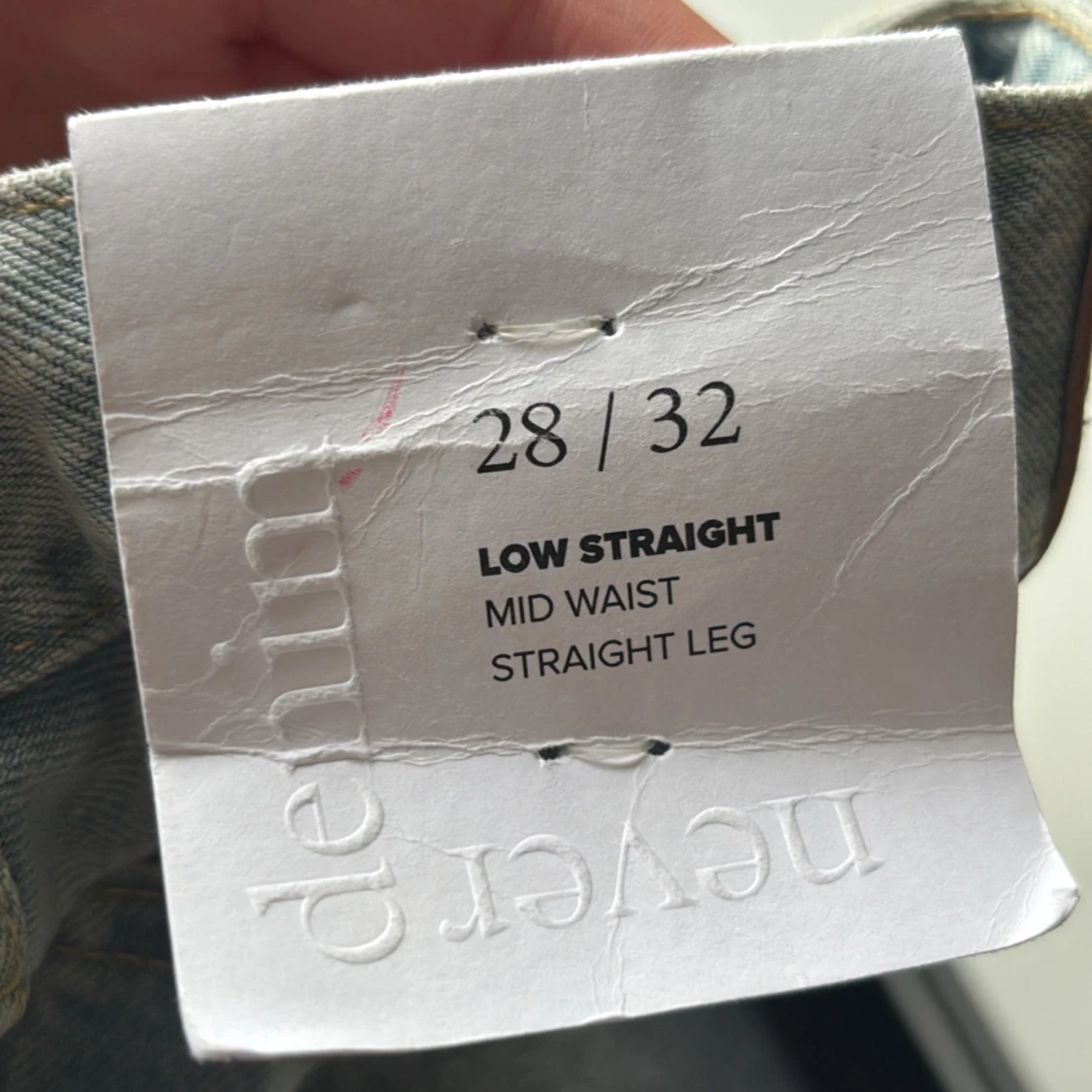 Ljusblå raka jeans från Never Denim - 2