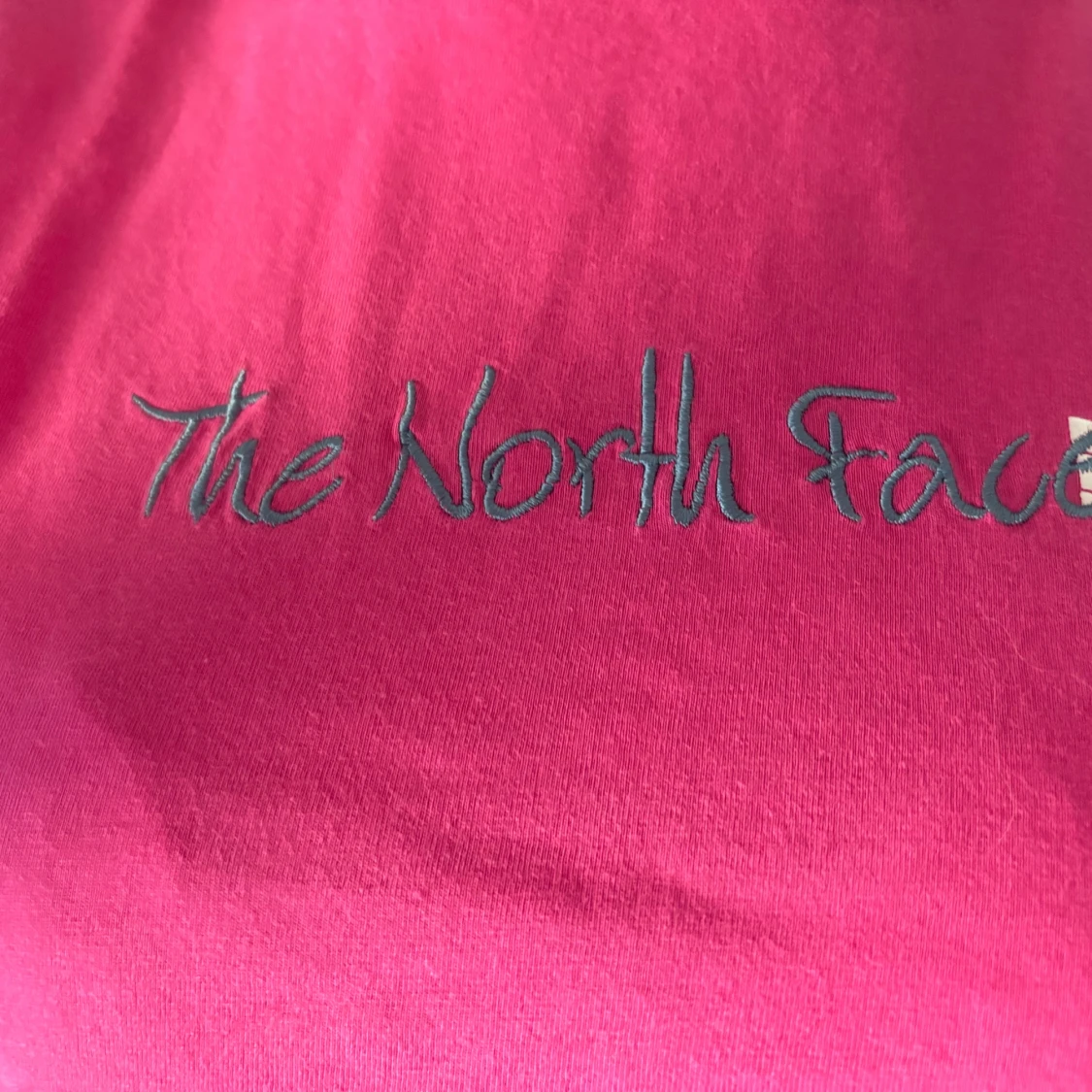 Rosa t-shirt från The North Face - 2