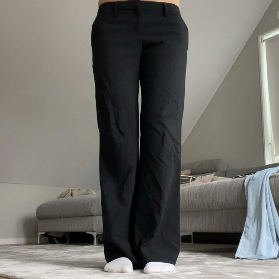 Low waist svarta kostymbyxor med raka ben - 3