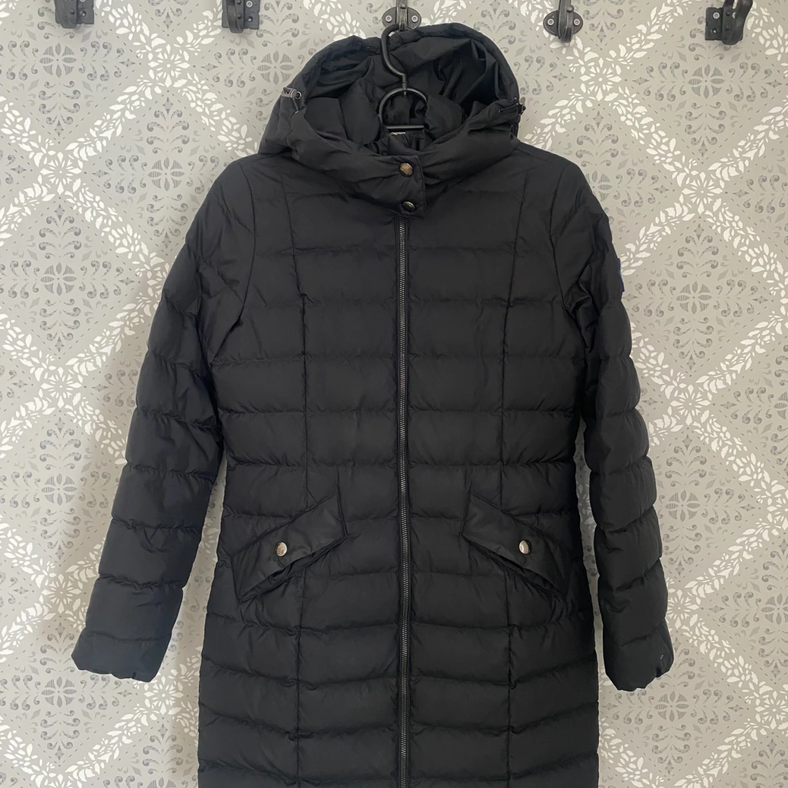 Svart dunjacka från Gant med  - 1