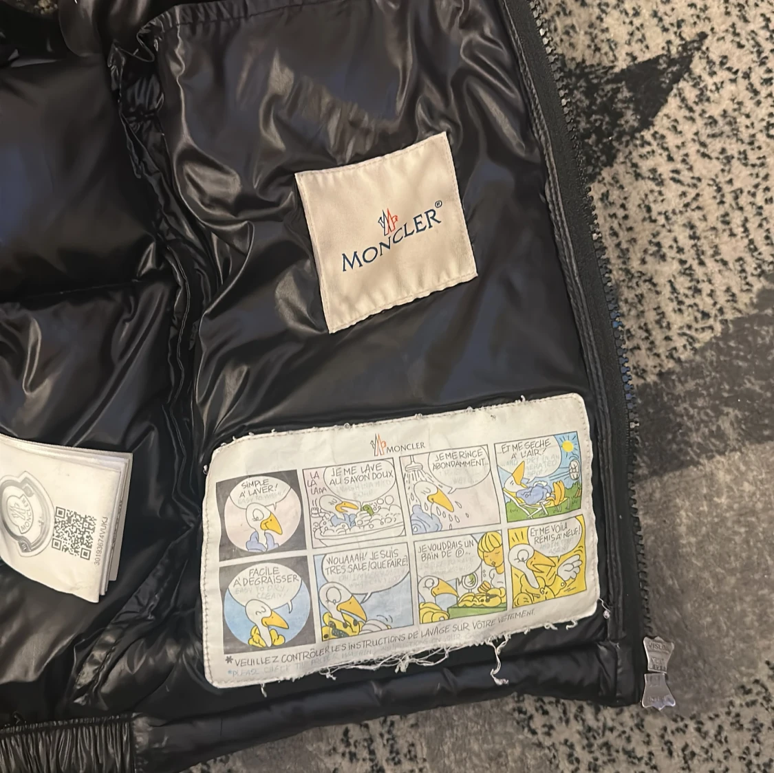 Svart dunväst från Moncler - 2