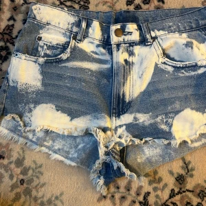 Unika coola shorts  - Super snygga unika jeansshorts 🩷