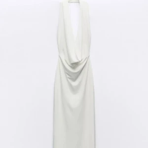 Vit långklänning - Super fin klänning från Zara. Endast testad 