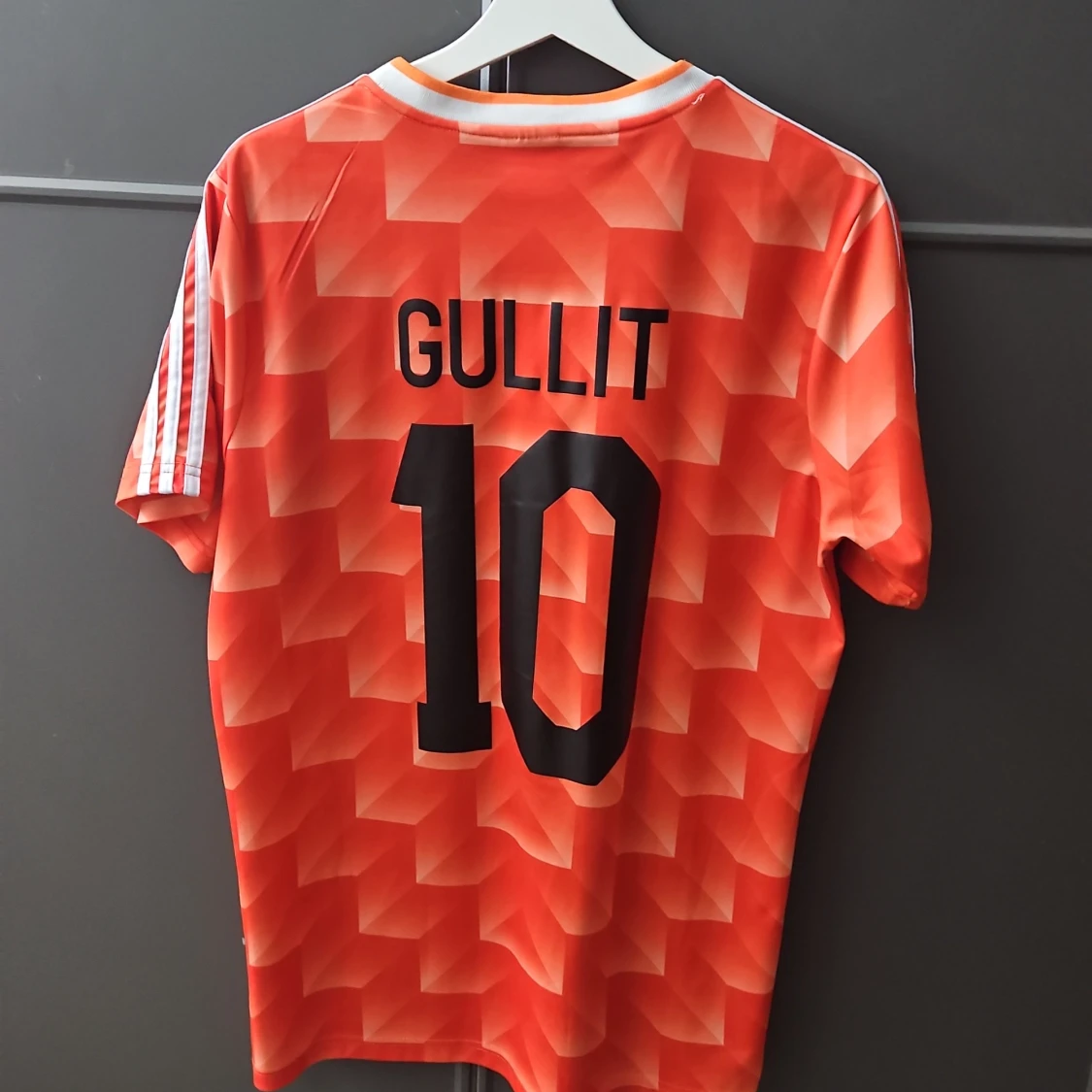 Holland retro fotbollströja med nummer 10 Gullit - 1