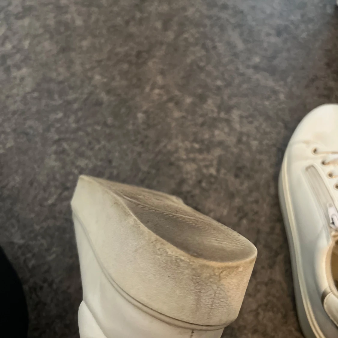 Vita sneakers med platåsula och dragkedja - 4