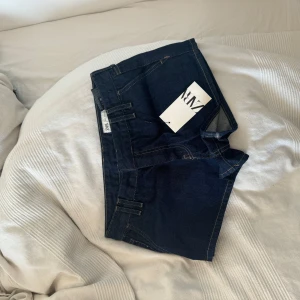 Mini jeans shorts - Helt oanvända! Lågmidjade 