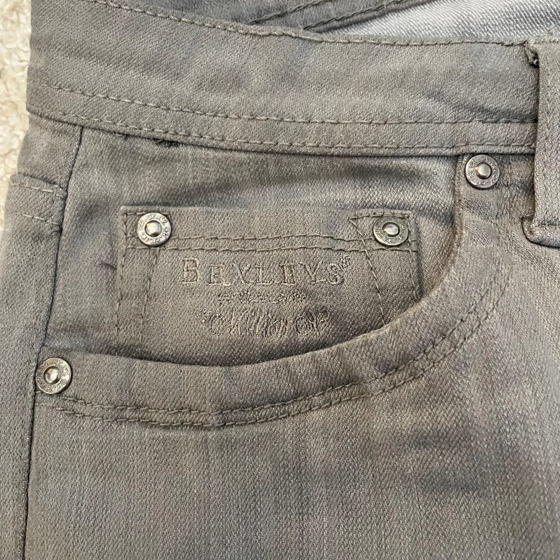 Gråa jeans från Bexleys - 4