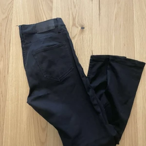 Tiger of sweden jeans 29/32 - Feta svarta tiger of sweden jeans 29/32. Bra skick! Pris 299kr!!!🙌🏼