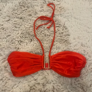 Bikinitopp - Ginatricot - Bikini topp från Ginatricot. Köptes för ca 2 år sen men har aldrig använt. 