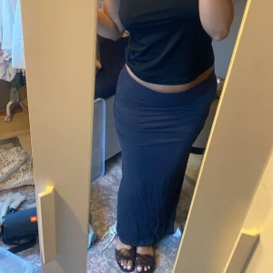 Långkjol - Super fin långkjol som aldrig använts