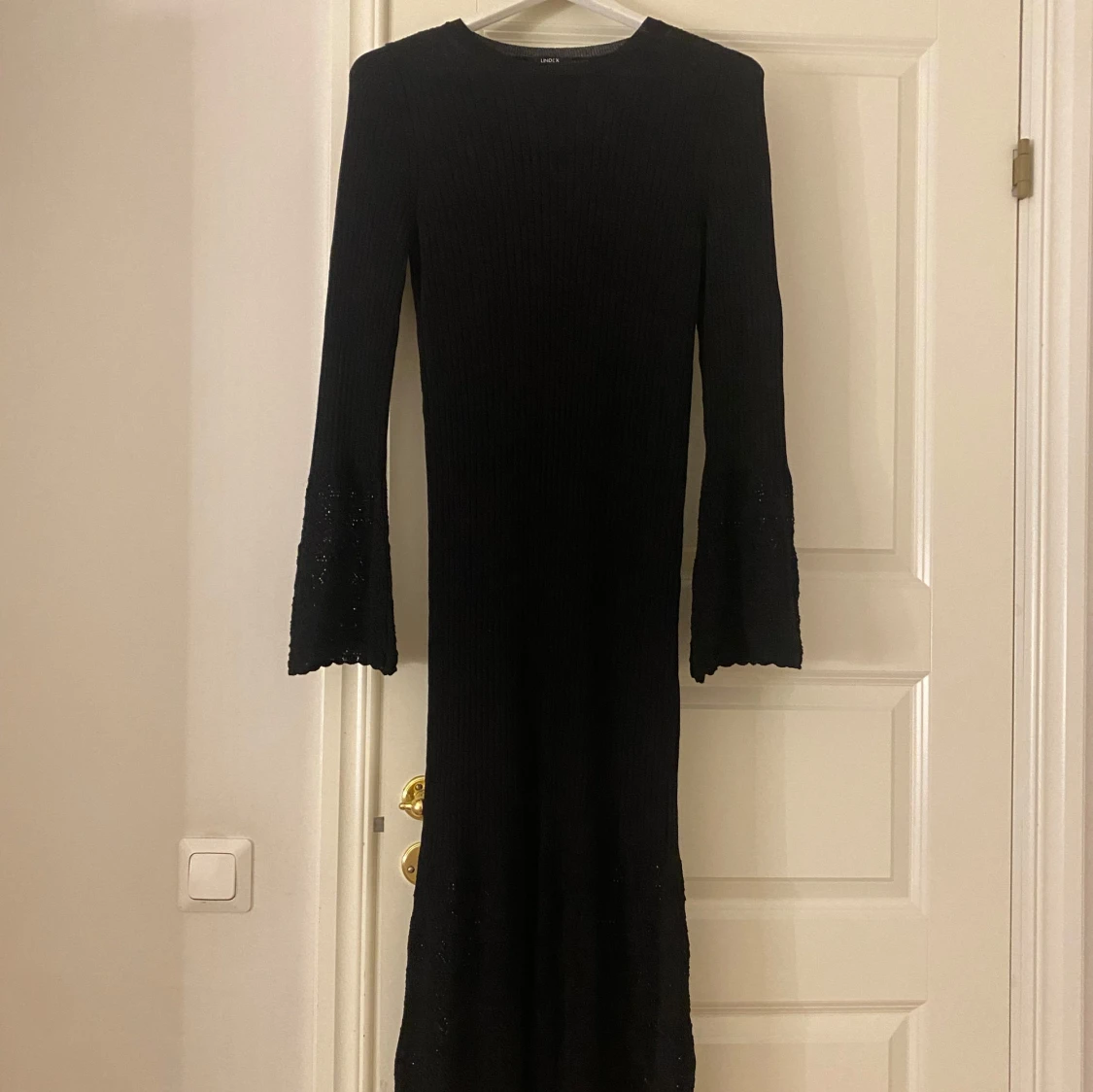 Svart stickad långklänning från Lindex