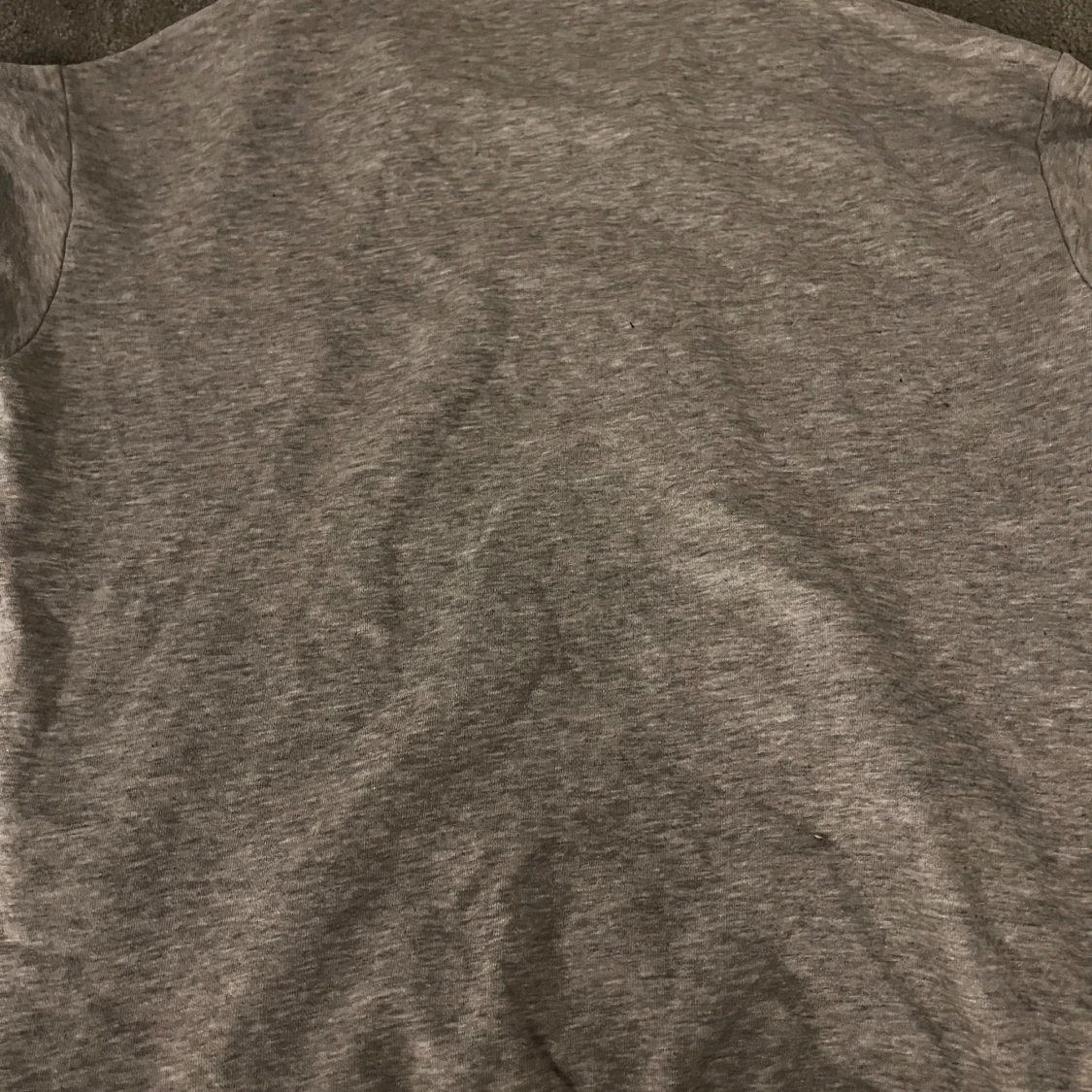 Grå halvzip tröja från RYVLS - 1