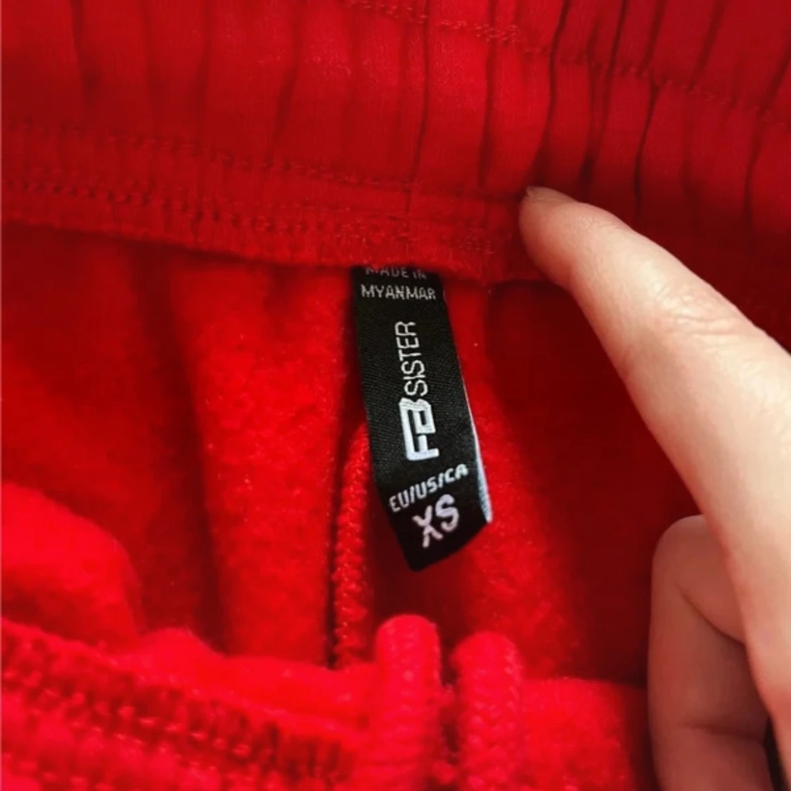 Röda mjukisbyxor från FB Sister - 2