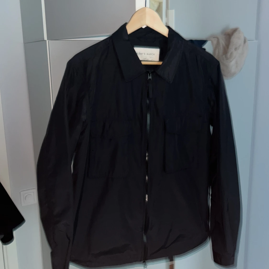 Svart vindjacka från A Day's March - 1