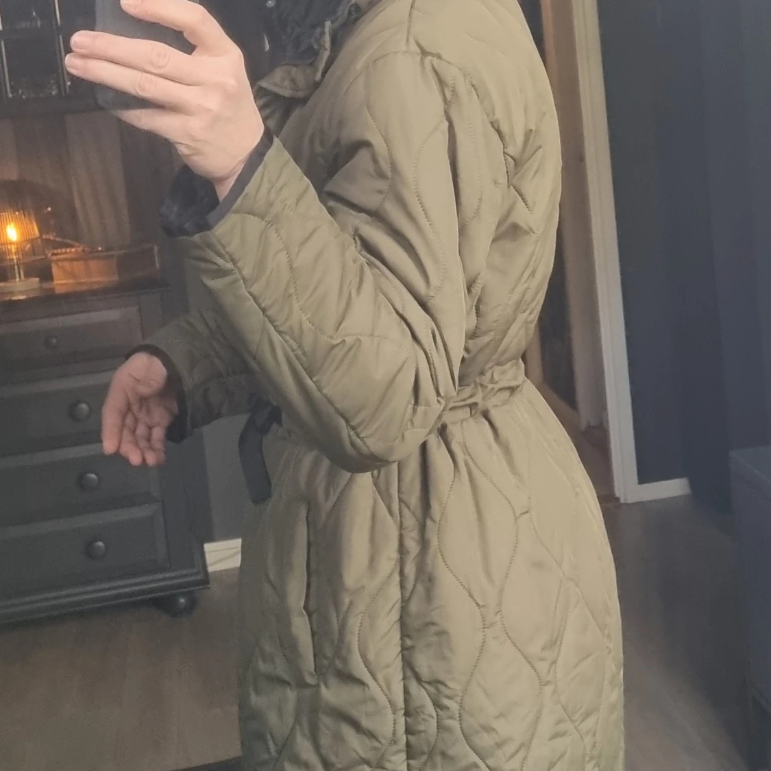 Olivgrön quiltad lång jacka med dragkedja - 2