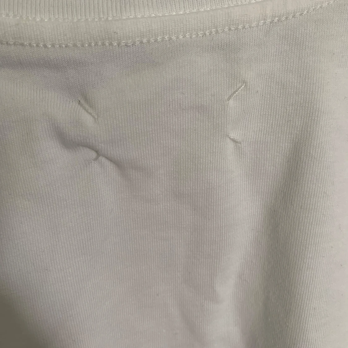 Vit t-shirt från Maison Martin Margiela - 1