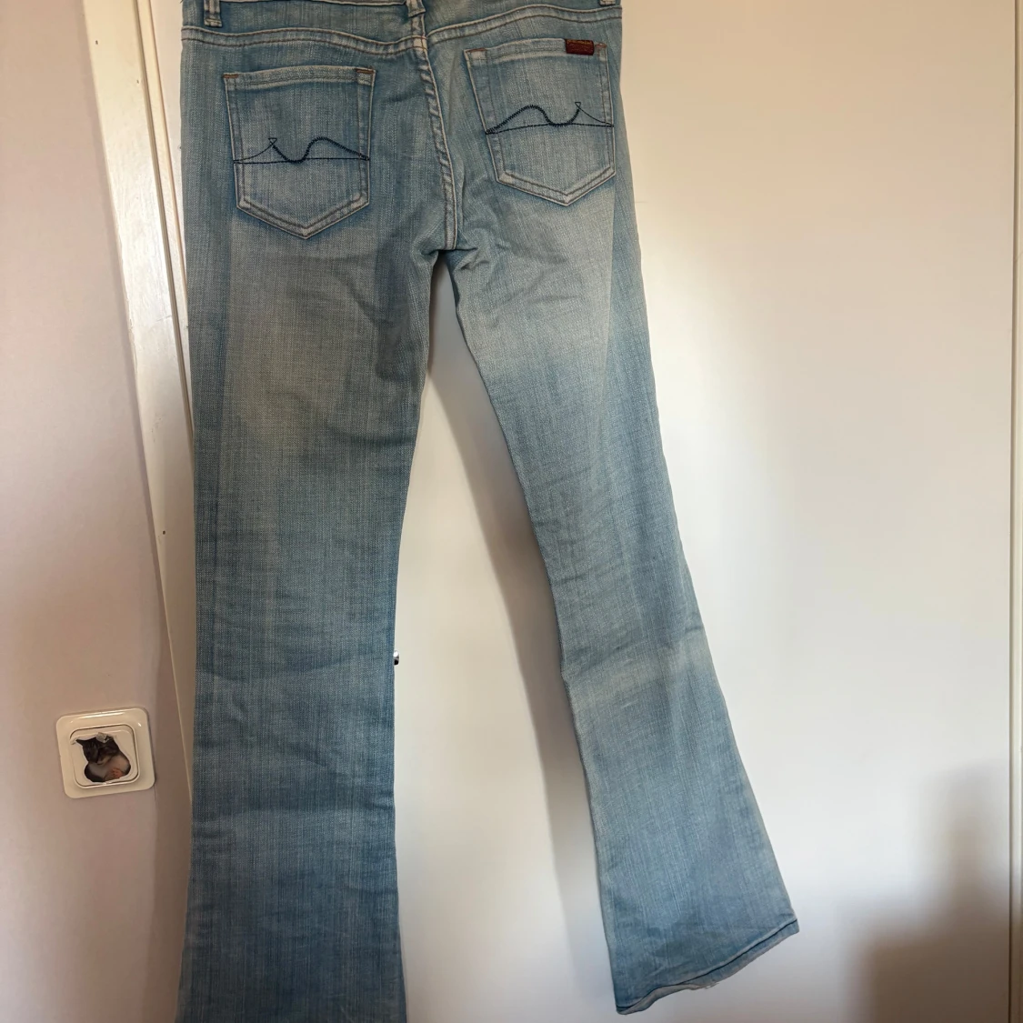 Ljusblå bootcut jeans  - 1