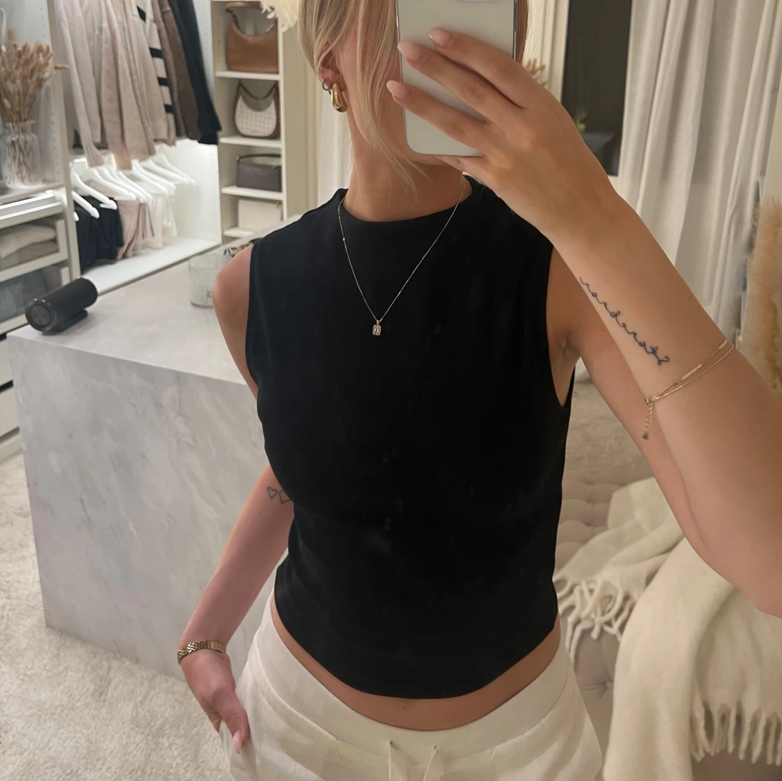 Svart ärmlös topp från Zara - 91