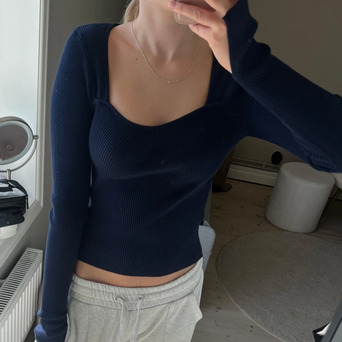 Mörkblå ribbad topp  - 3