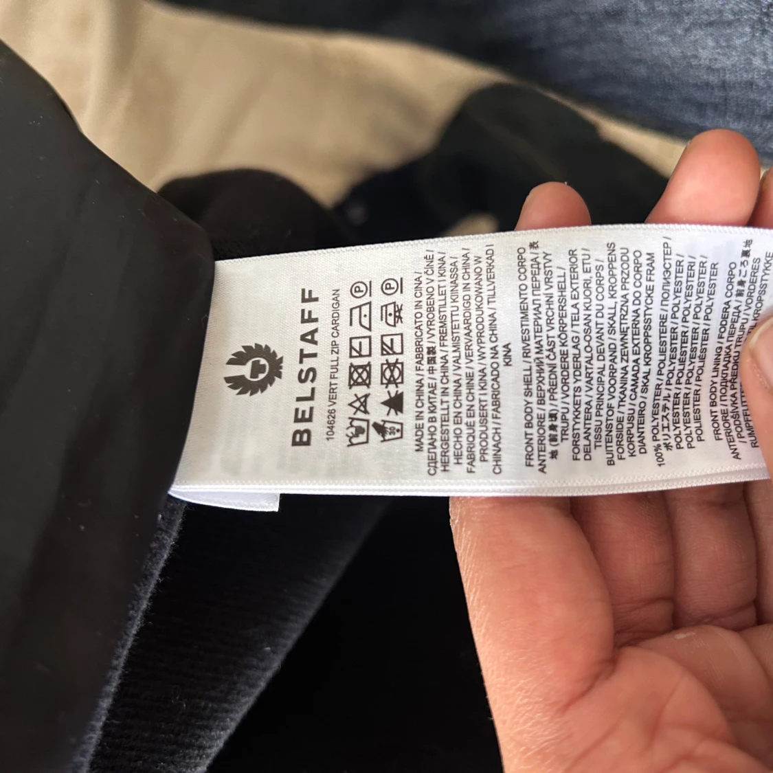 Svart hybridjacka med huva från Belstaff - 2