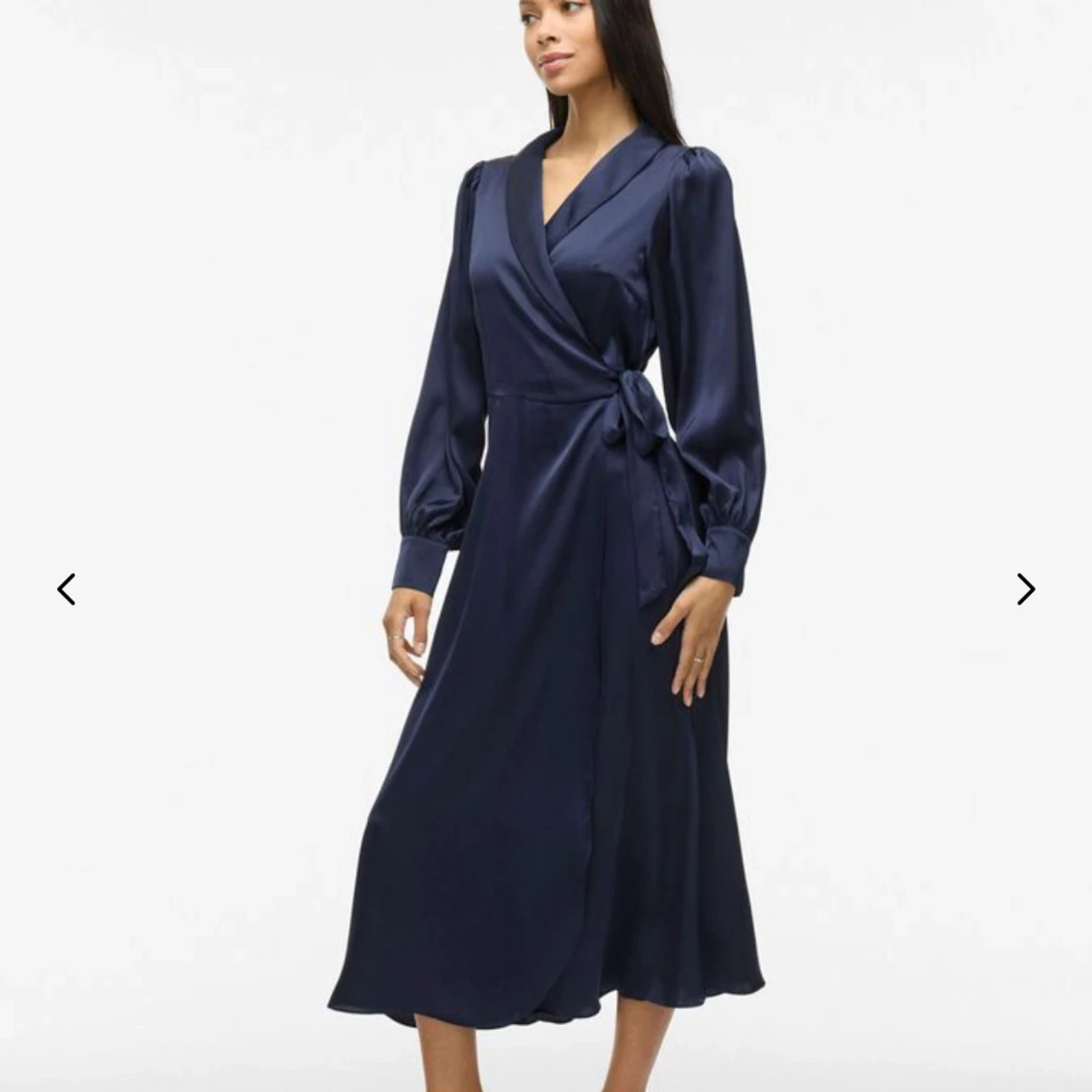 Mörkblå omlottklänning - 1