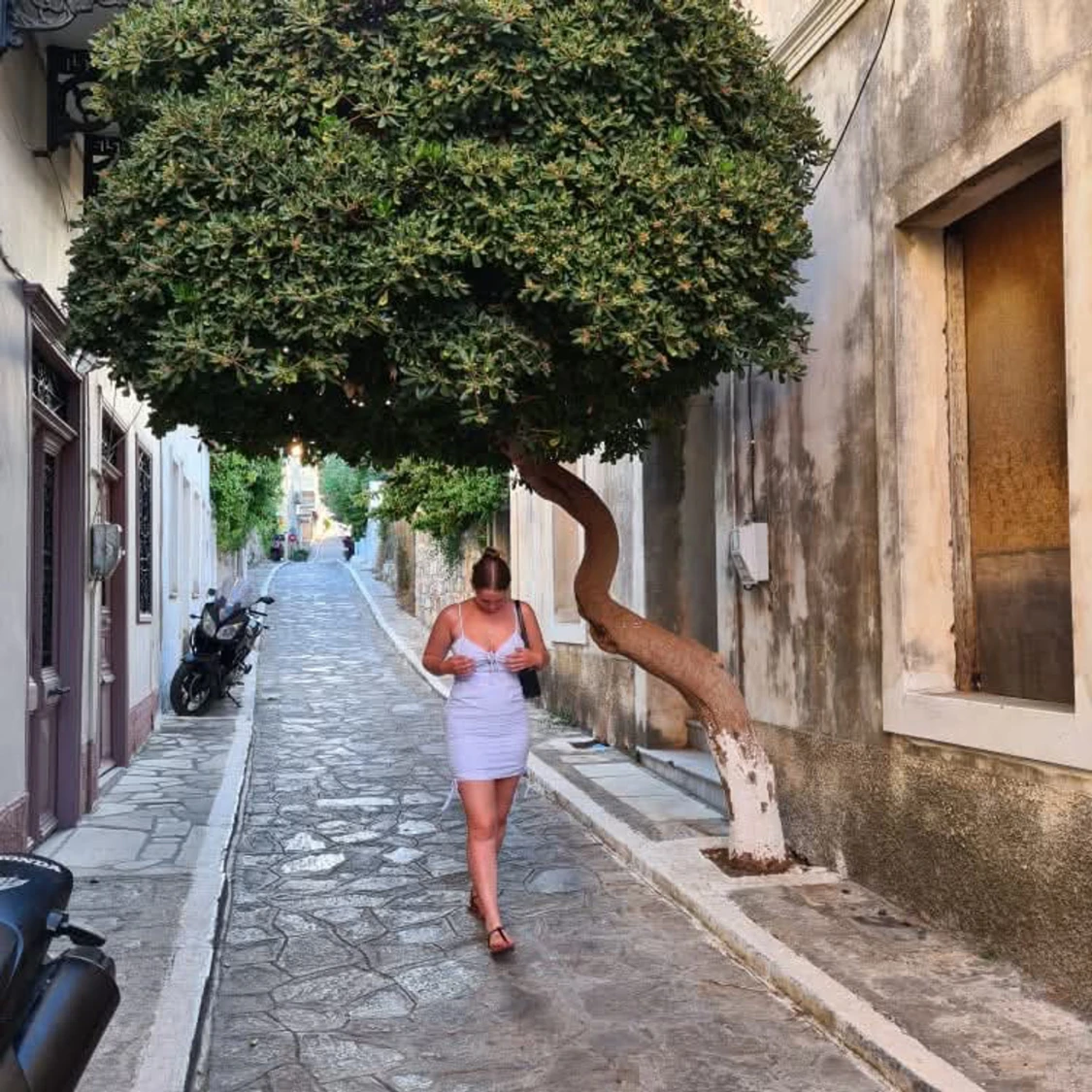 Blommig klänning - 2