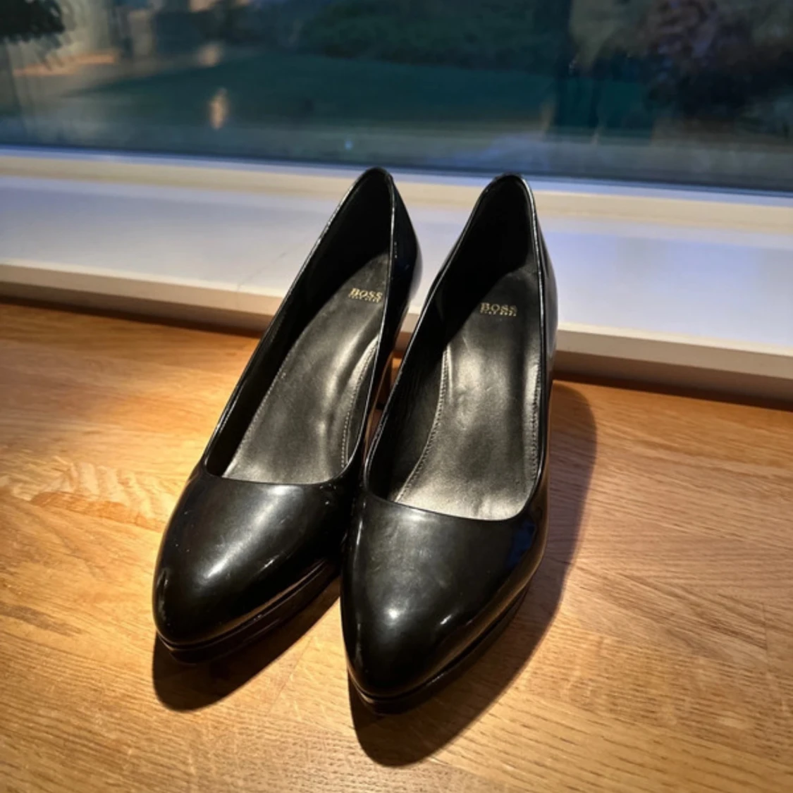 Hugo Boss högklackade skor  - 1