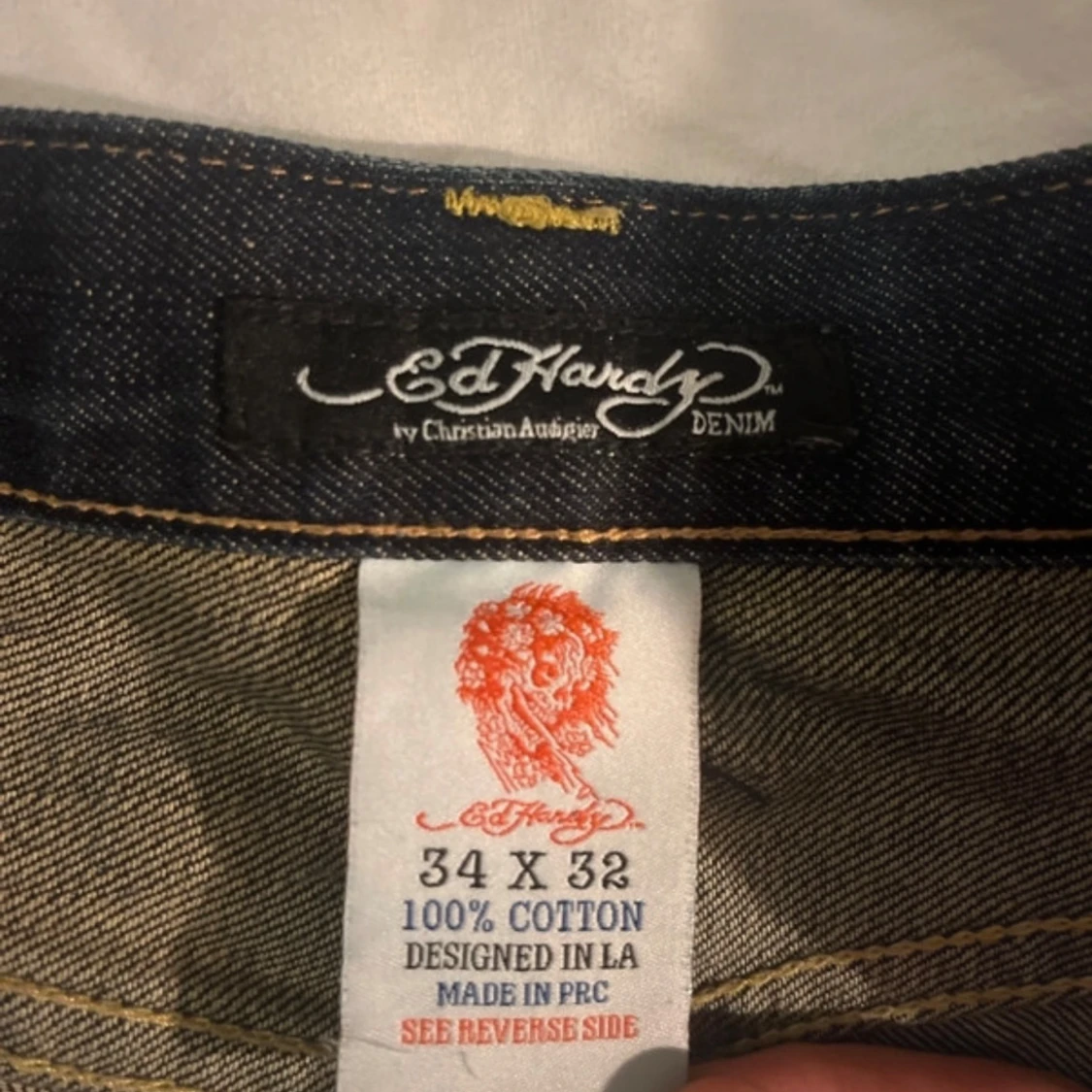 Ed Hardy jeans med broderade dödskallar och ormar - 3