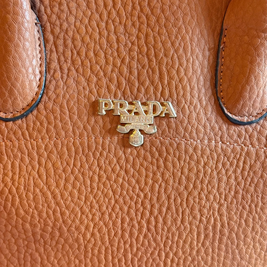 Brun handväska från Prada - 2