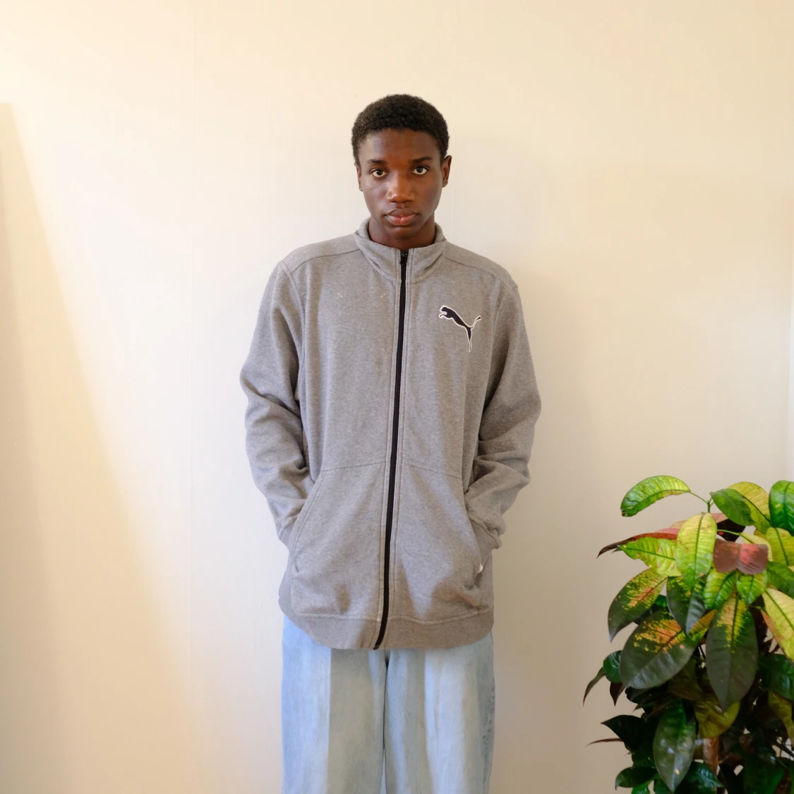Grå ziptröja från Puma - 1
