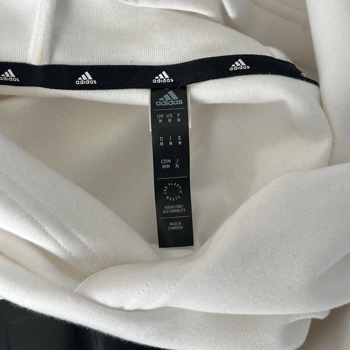 Vit hoodie från Adidas - 3