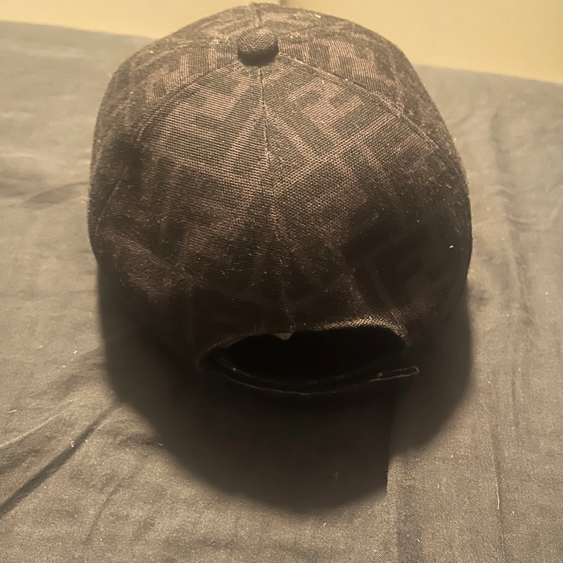 Svart Fendi keps  - 1