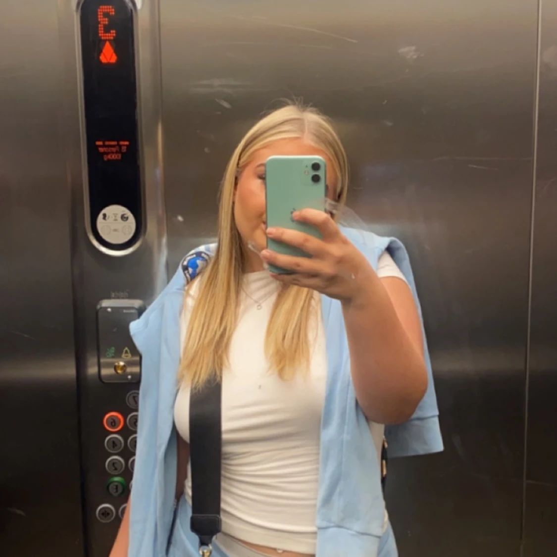 Ljusblått sett från Hoodrich