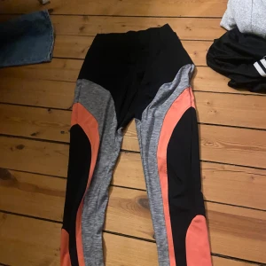 Fina träningsbyxor! - Sköna träningsbyxor!