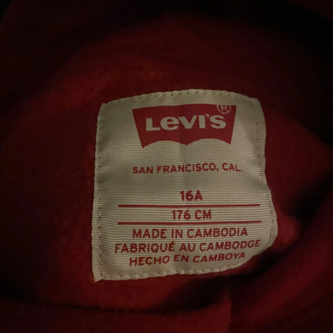Röd hoodie från Levi's - 3