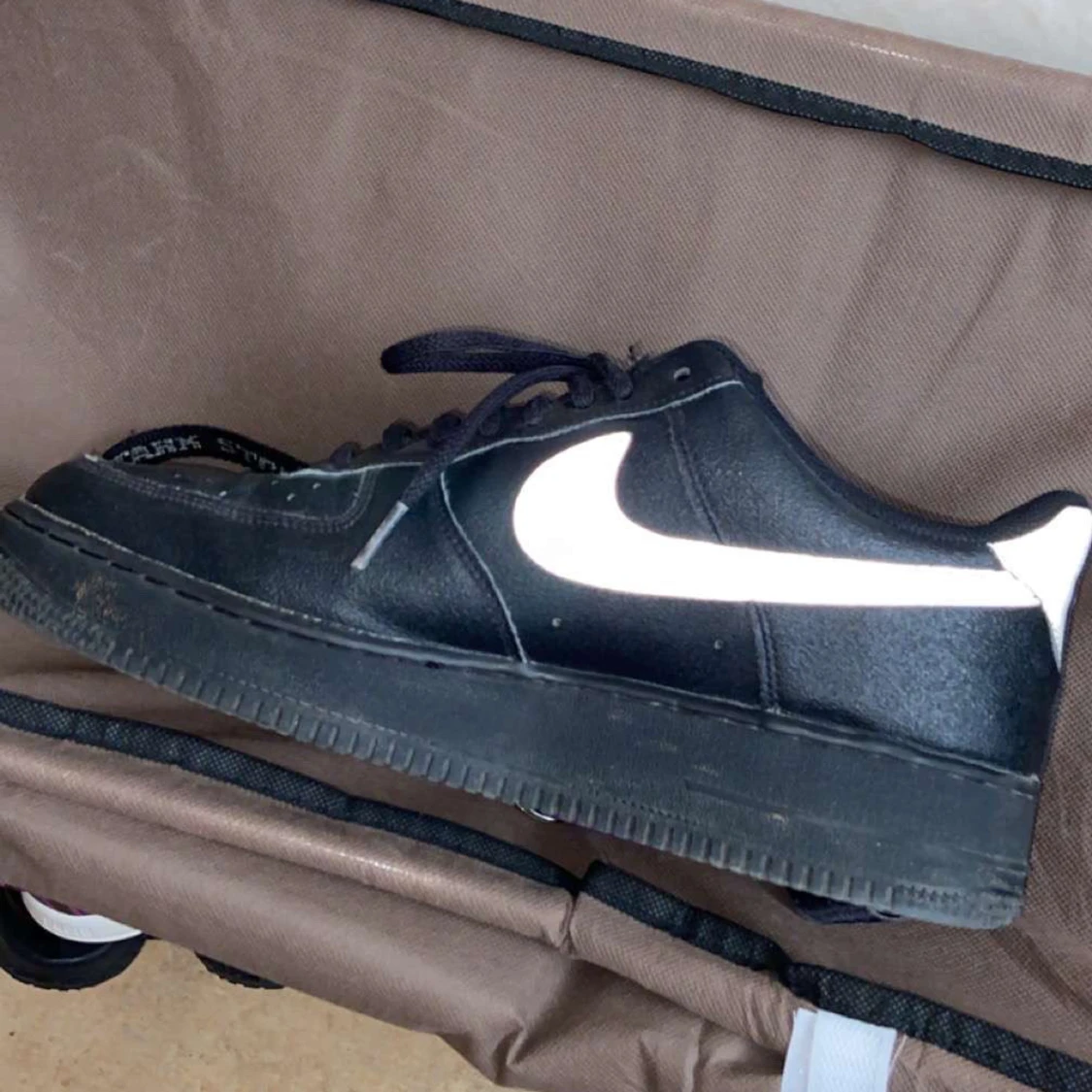 Svarta Nike Air Force 1 sneakers