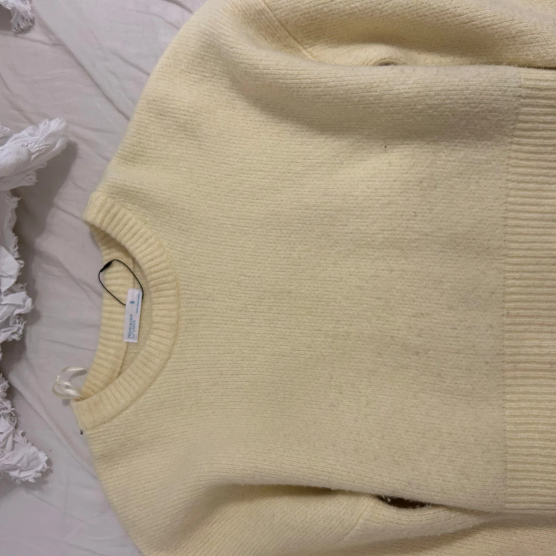 Ljusgul stickad tröja från Primark - 1