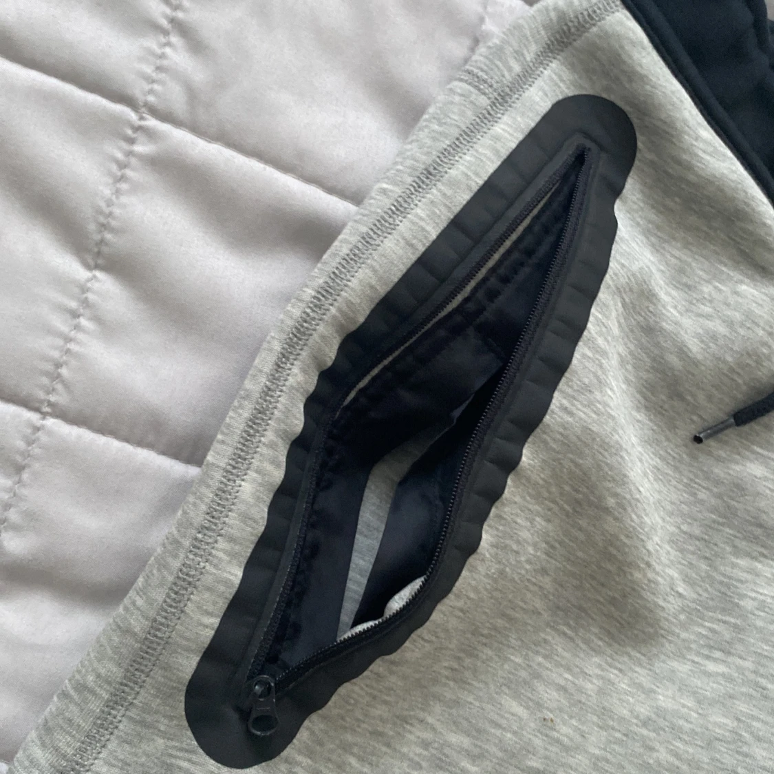 Nike grå mjukisbyxor XL - 4