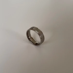 Stainless steel ring - Silver färgad, stilren, storlek 8