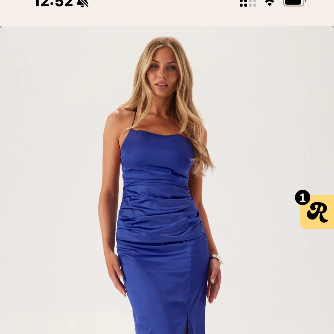 Blå långklänning med öppen rygg - 3