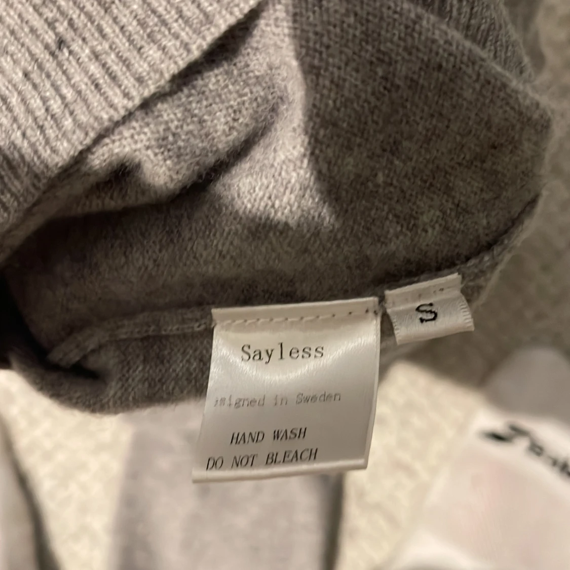 Grå kashmirhoodie från Sayless strl s - 4