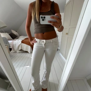 lågmidjade nelly jeans  - supersnygga jeans som inte kommer till användning!!!!❤️❤️🥰🥰🥰