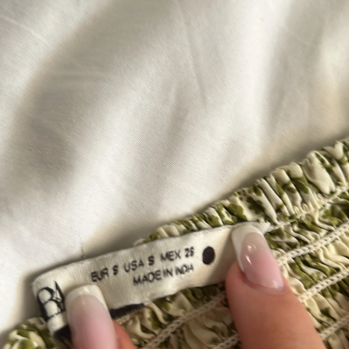 Blommig volangkjol från Zara - 1