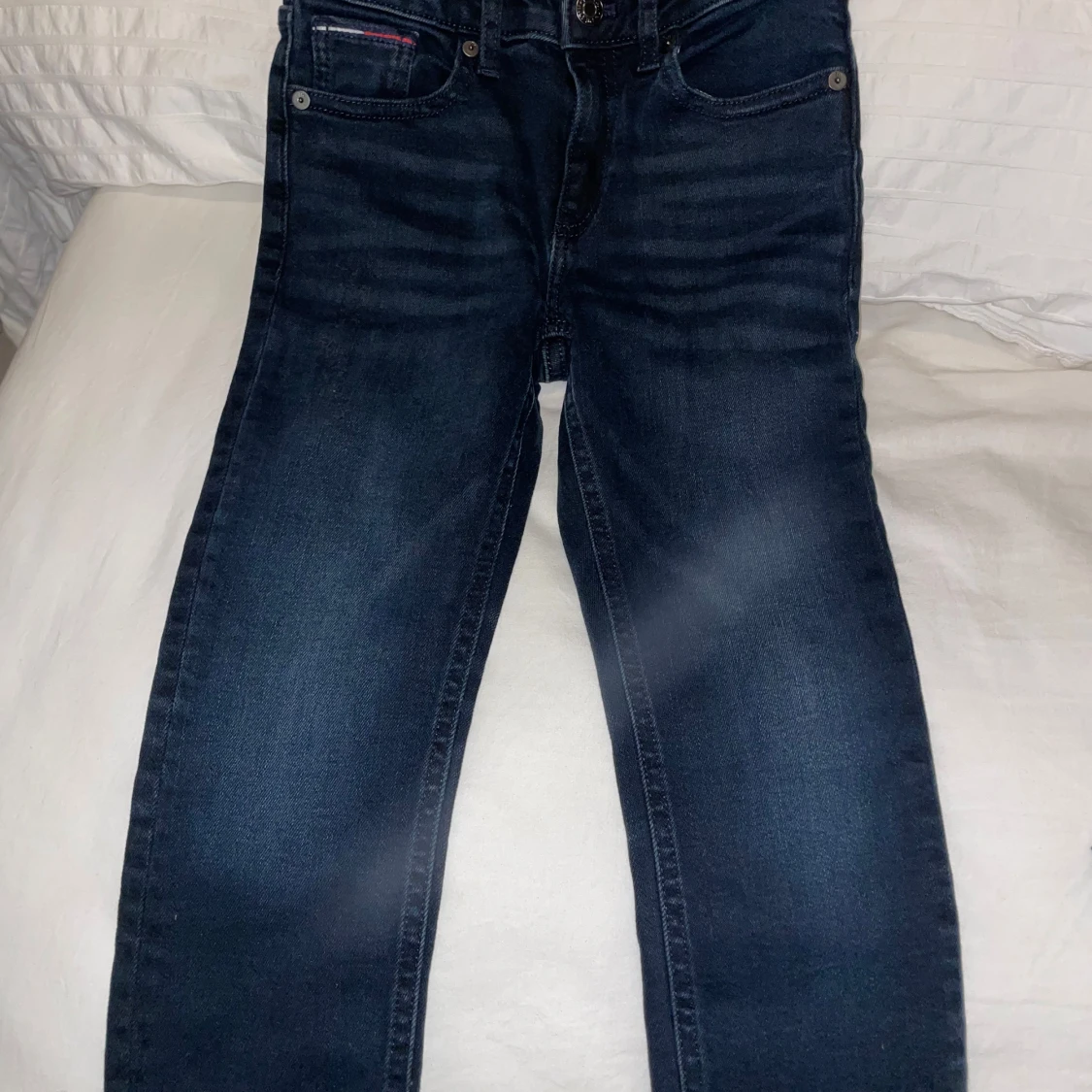 Mörkblå jeans från Tommy Hilfiger - 1